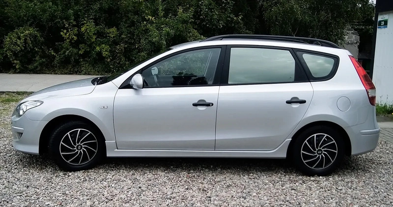 Hyundai I30 cena 17500 przebieg: 150000, rok produkcji 2010 z Szczecin małe 781